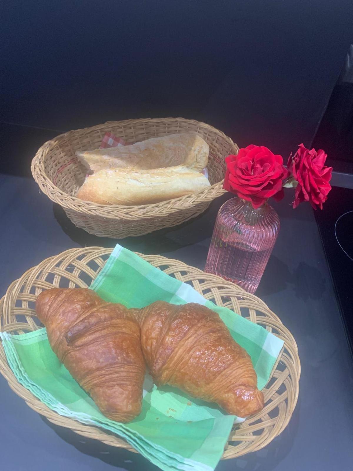 Reve D'Azur, 2 Chambres, Maison Julia En Bord De Mer A La Nartelle, Piscine Partagee, Parking & Terrasse Bbq, Wifi Et Draps Inclus Plage A Pied サント・マキシム エクステリア 写真