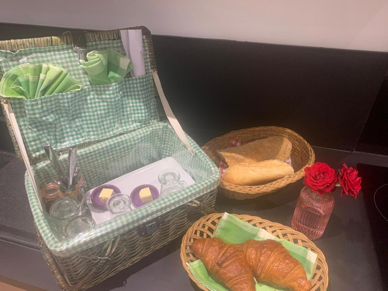 Reve D'Azur, 2 Chambres, Maison Julia En Bord De Mer A La Nartelle, Piscine Partagee, Parking & Terrasse Bbq, Wifi Et Draps Inclus Plage A Pied サント・マキシム エクステリア 写真