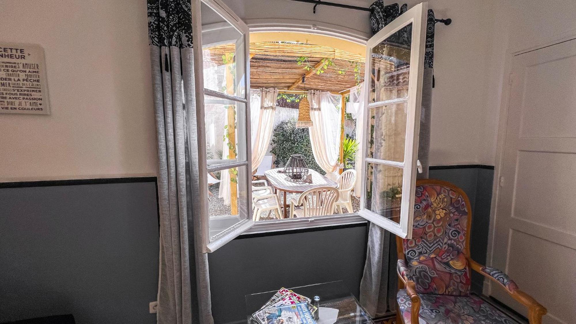 Reve D'Azur, 2 Chambres, Maison Julia En Bord De Mer A La Nartelle, Piscine Partagee, Parking & Terrasse Bbq, Wifi Et Draps Inclus Plage A Pied サント・マキシム エクステリア 写真