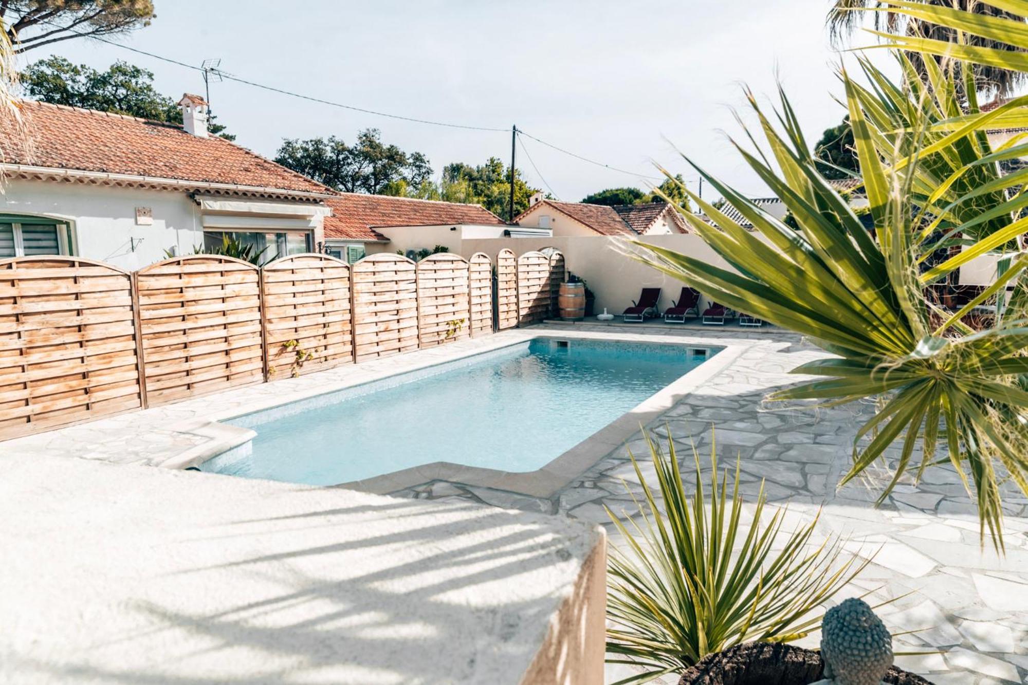 Reve D'Azur, 2 Chambres, Maison Julia En Bord De Mer A La Nartelle, Piscine Partagee, Parking & Terrasse Bbq, Wifi Et Draps Inclus Plage A Pied サント・マキシム エクステリア 写真