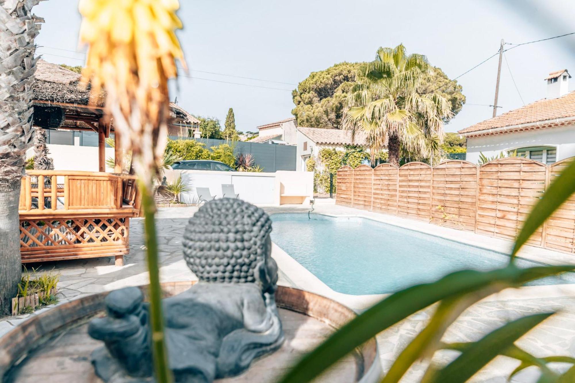 Reve D'Azur, 2 Chambres, Maison Julia En Bord De Mer A La Nartelle, Piscine Partagee, Parking & Terrasse Bbq, Wifi Et Draps Inclus Plage A Pied サント・マキシム エクステリア 写真