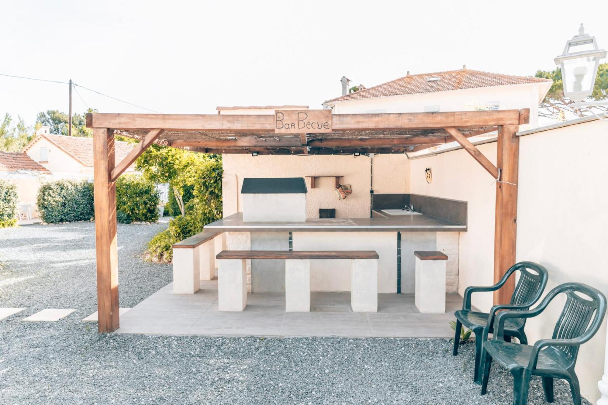 Reve D'Azur, 2 Chambres, Maison Julia En Bord De Mer A La Nartelle, Piscine Partagee, Parking & Terrasse Bbq, Wifi Et Draps Inclus Plage A Pied サント・マキシム エクステリア 写真