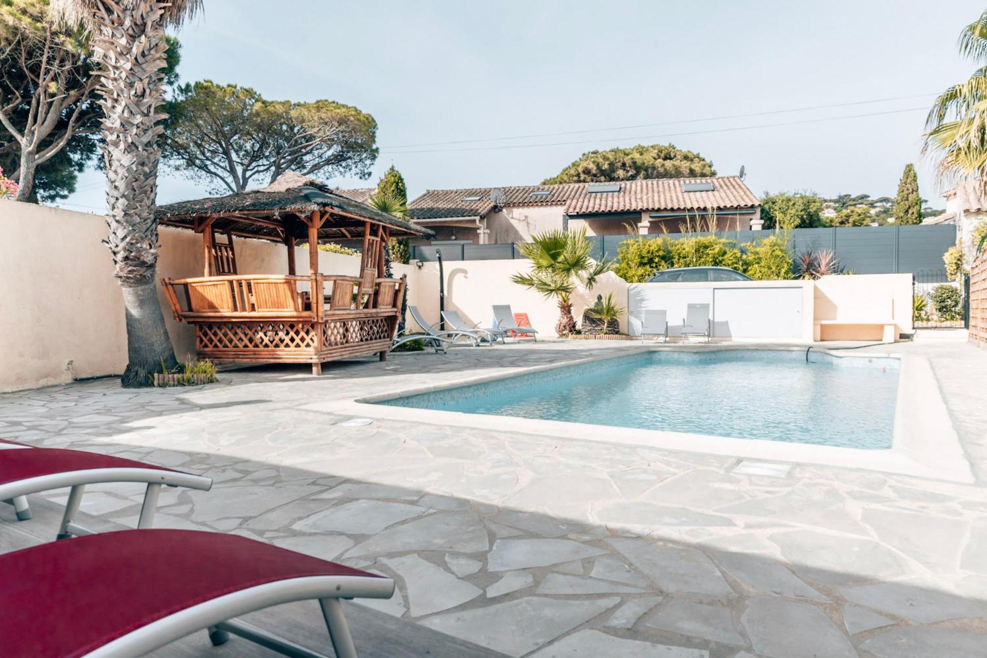 Reve D'Azur, 2 Chambres, Maison Julia En Bord De Mer A La Nartelle, Piscine Partagee, Parking & Terrasse Bbq, Wifi Et Draps Inclus Plage A Pied サント・マキシム エクステリア 写真