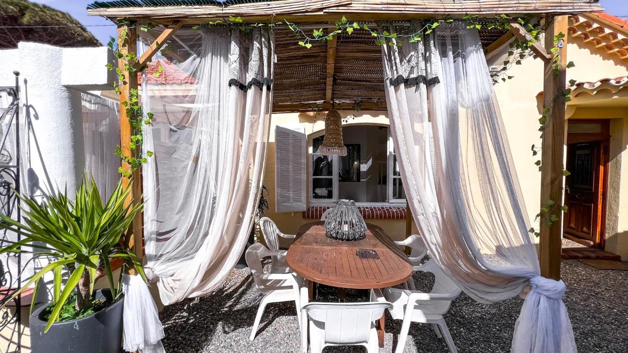 Reve D'Azur, 2 Chambres, Maison Julia En Bord De Mer A La Nartelle, Piscine Partagee, Parking & Terrasse Bbq, Wifi Et Draps Inclus Plage A Pied サント・マキシム エクステリア 写真