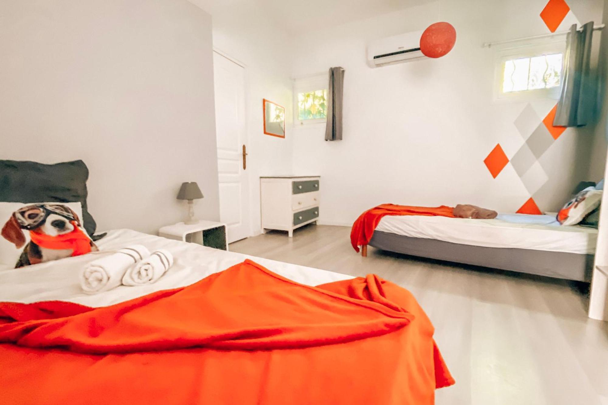 Reve D'Azur, 2 Chambres, Maison Julia En Bord De Mer A La Nartelle, Piscine Partagee, Parking & Terrasse Bbq, Wifi Et Draps Inclus Plage A Pied サント・マキシム エクステリア 写真