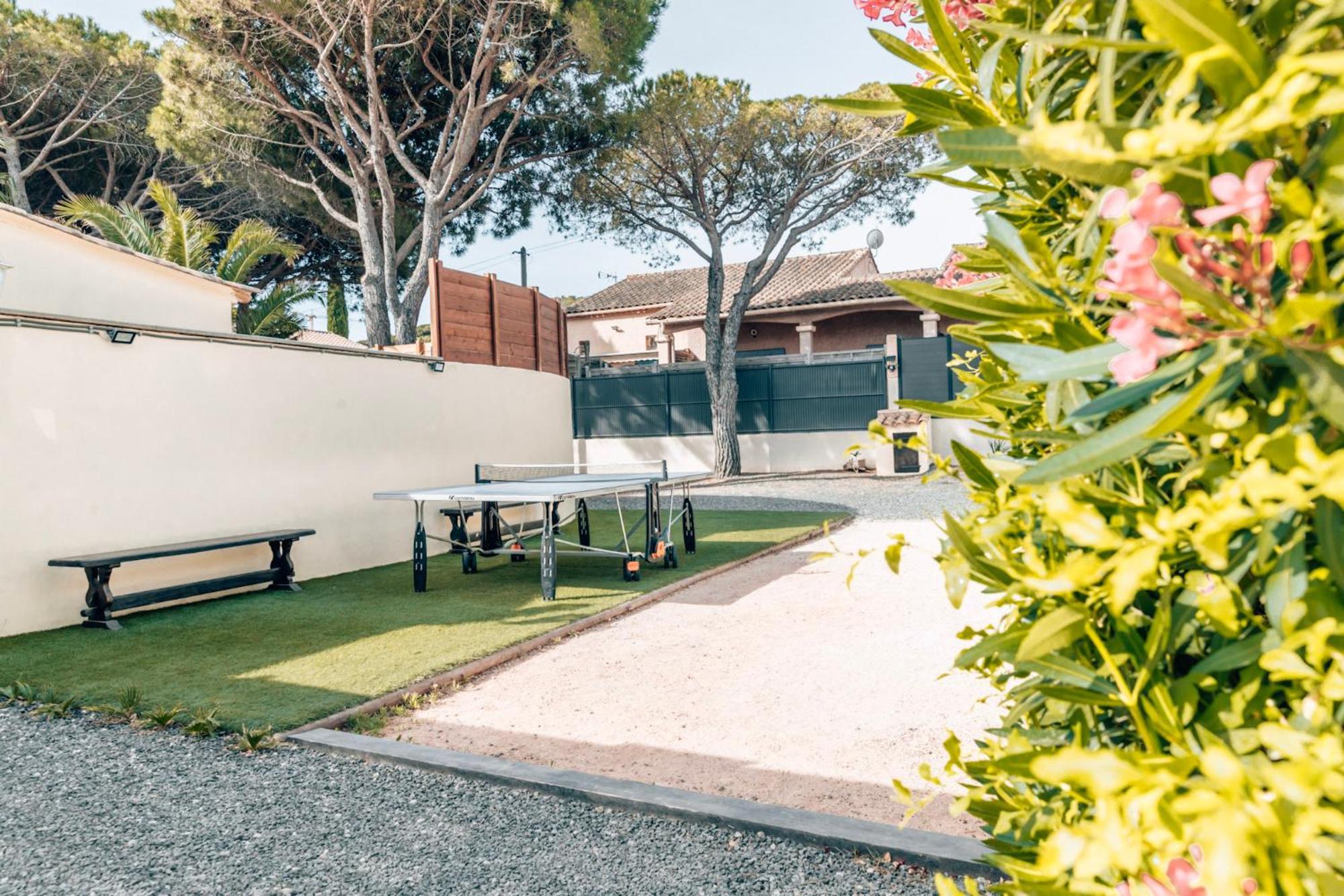 Reve D'Azur, 2 Chambres, Maison Julia En Bord De Mer A La Nartelle, Piscine Partagee, Parking & Terrasse Bbq, Wifi Et Draps Inclus Plage A Pied サント・マキシム エクステリア 写真