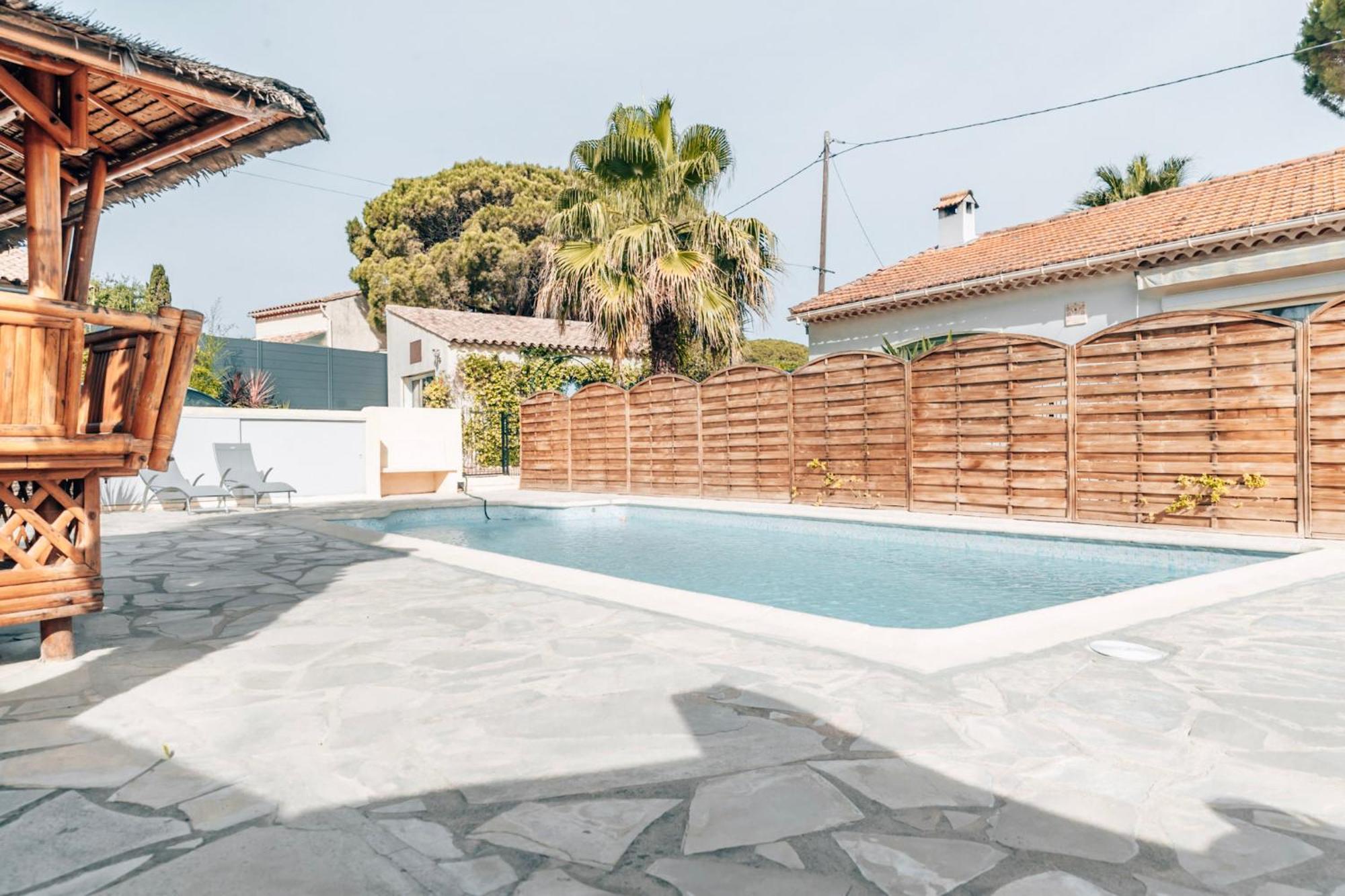 Reve D'Azur, 2 Chambres, Maison Julia En Bord De Mer A La Nartelle, Piscine Partagee, Parking & Terrasse Bbq, Wifi Et Draps Inclus Plage A Pied サント・マキシム エクステリア 写真